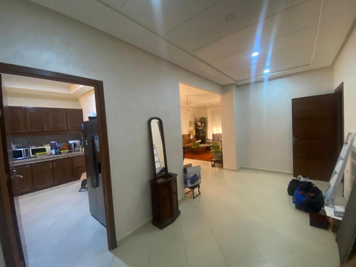Apartment 2-bedrooms W/ Balcony@downtown Mers Sultan